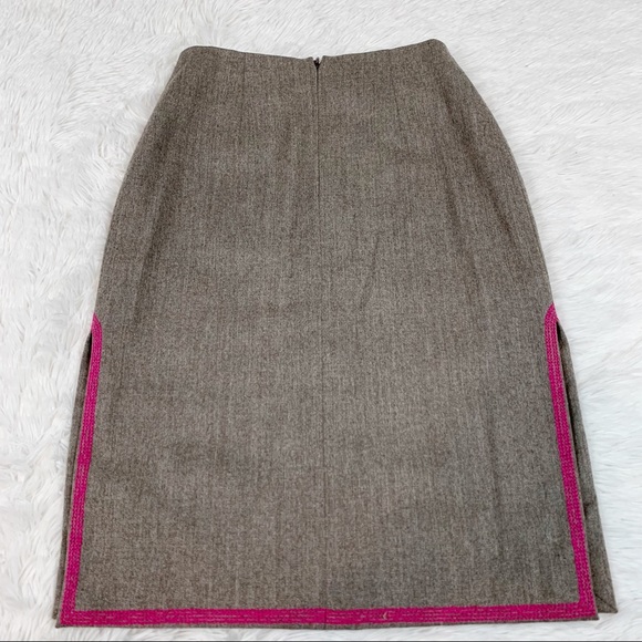 Moschino Cheap and Chic Wool knee length straight skirt with embroidered pattern - Picture 12 of 13